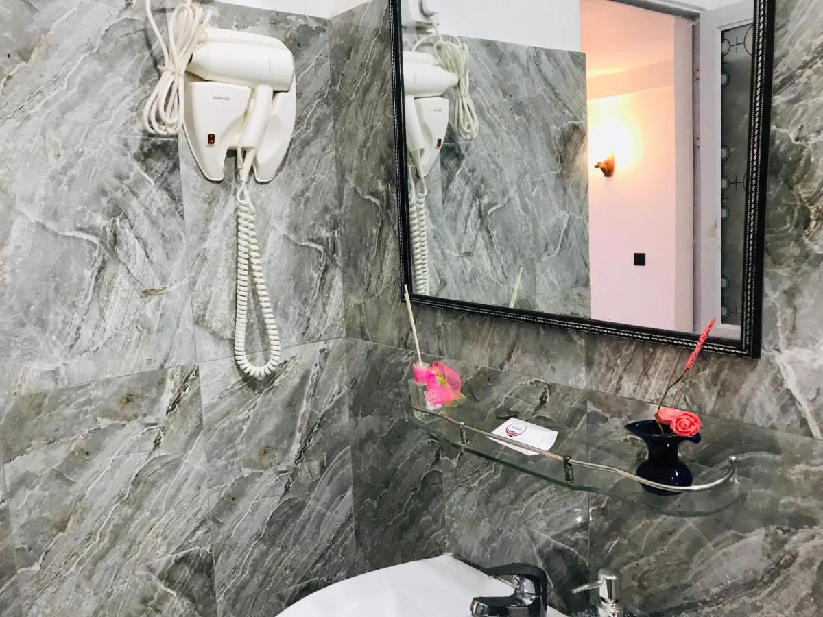 Heaven Breeze Hotel Kandy Bagian luar foto
