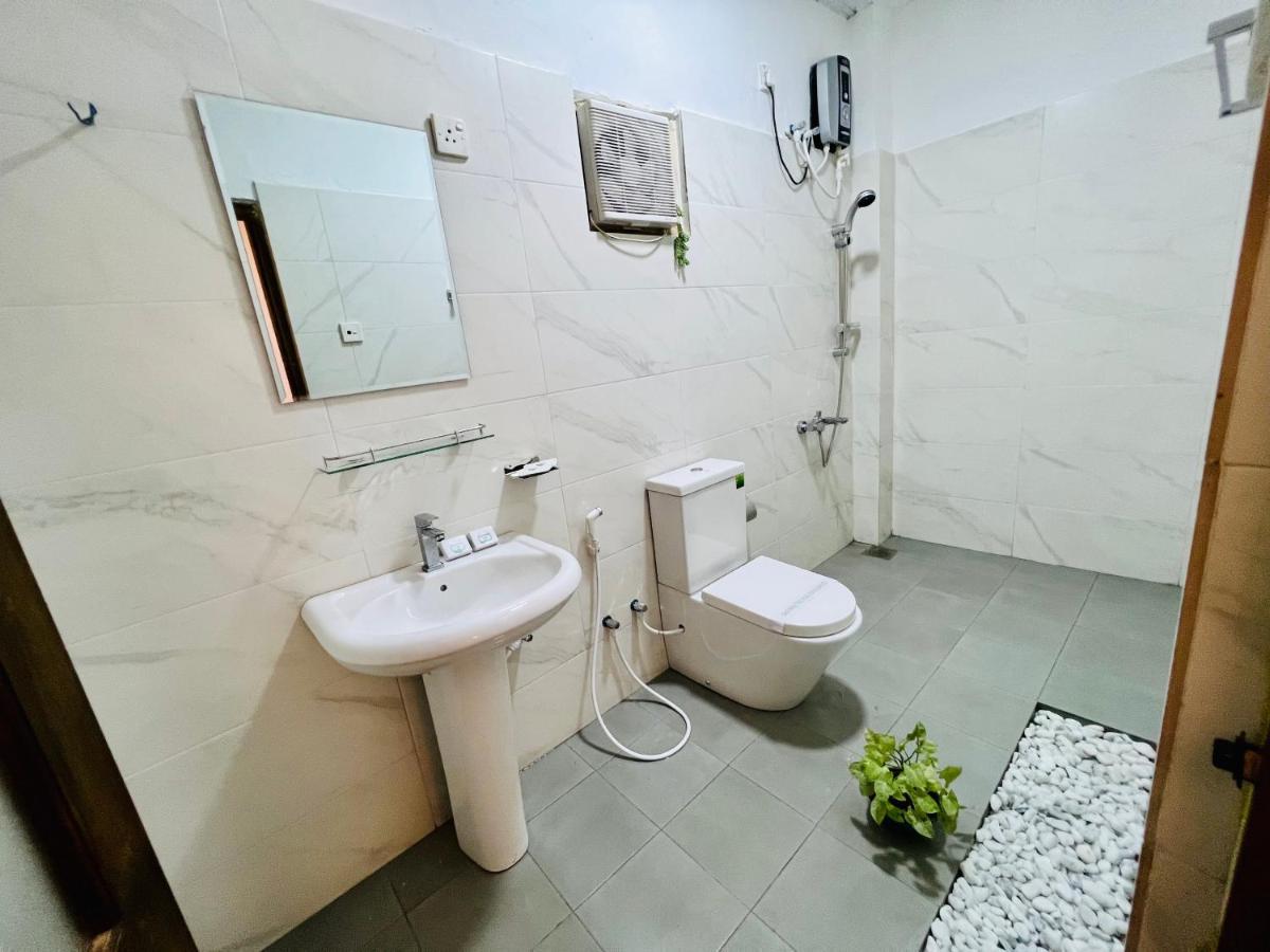 Heaven Breeze Hotel Kandy Bagian luar foto