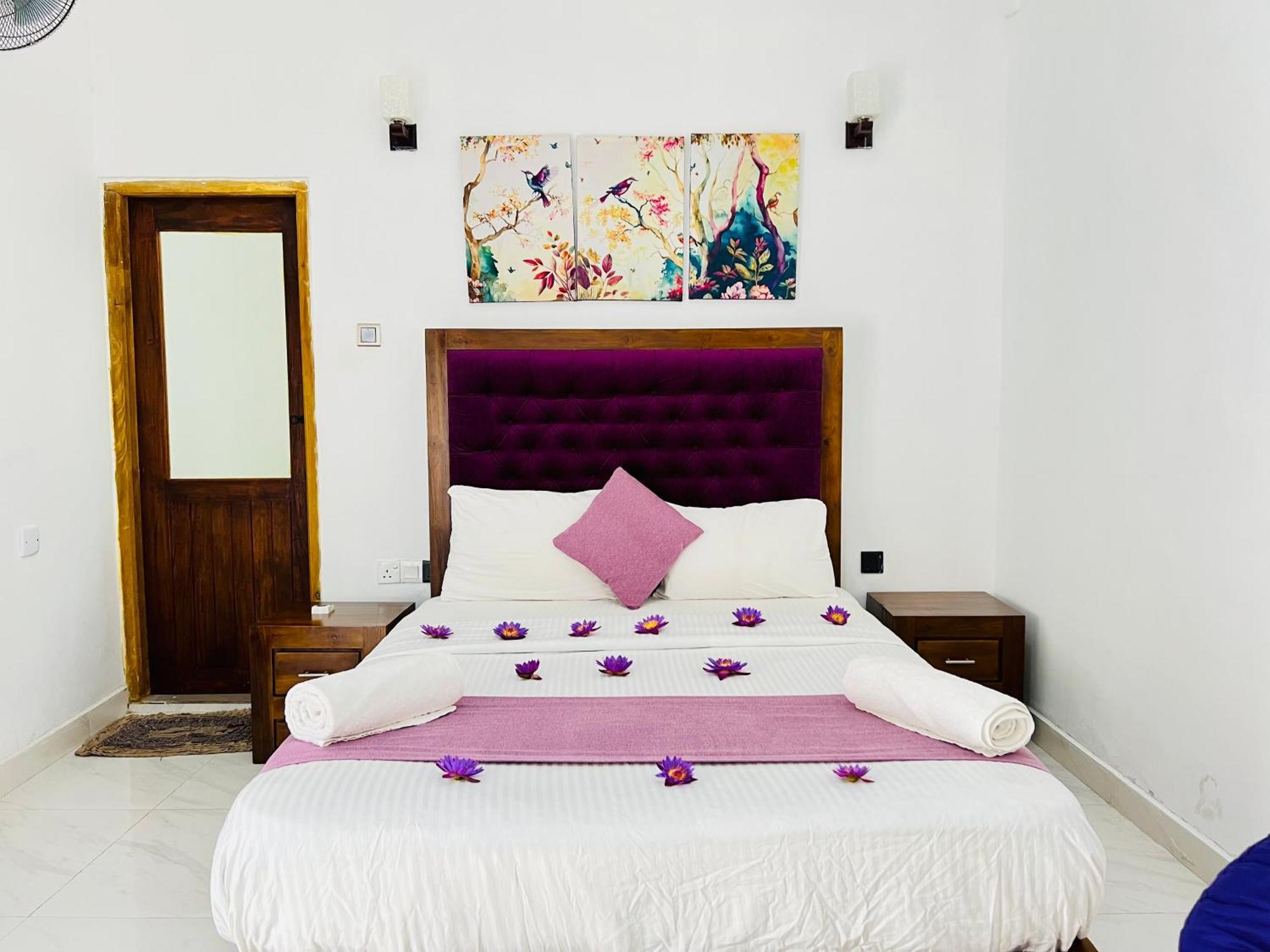Heaven Breeze Hotel Kandy Bagian luar foto
