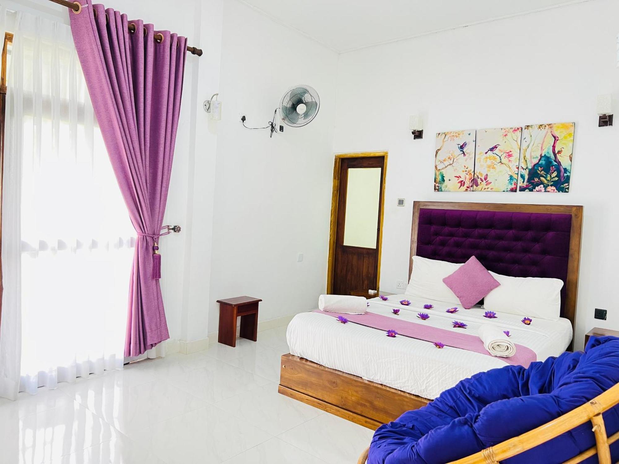 Heaven Breeze Hotel Kandy Bagian luar foto