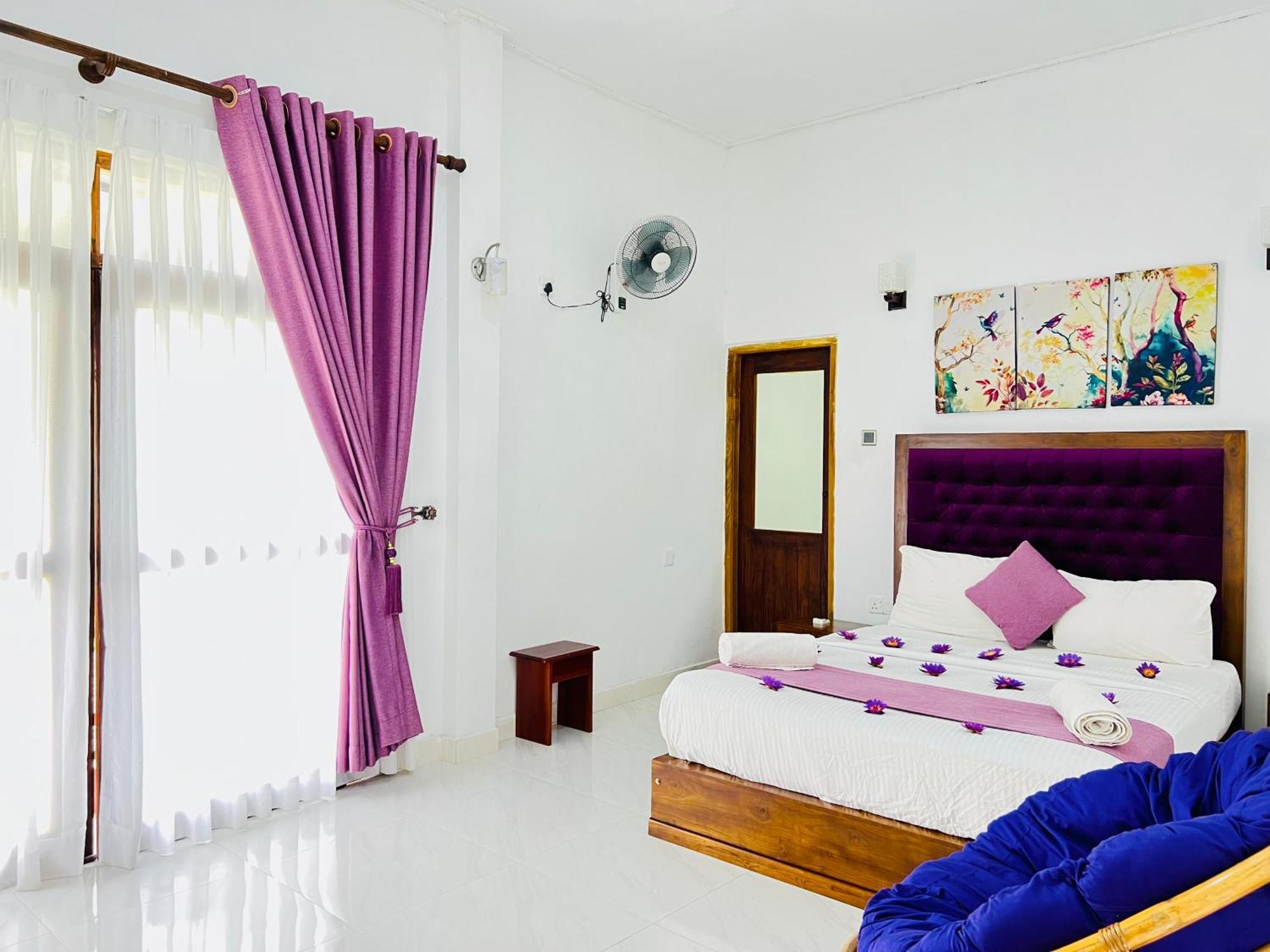 Heaven Breeze Hotel Kandy Bagian luar foto