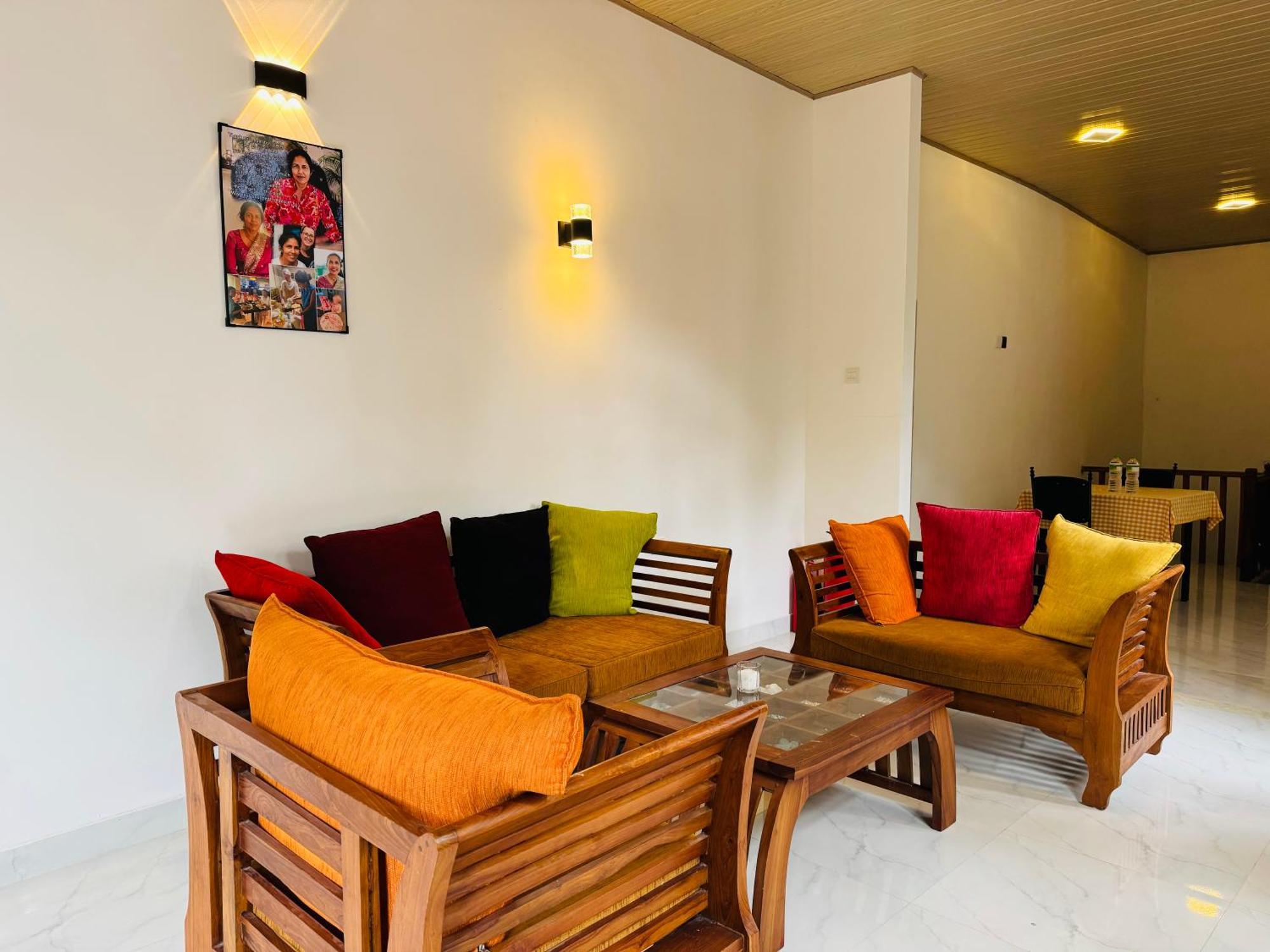 Heaven Breeze Hotel Kandy Bagian luar foto